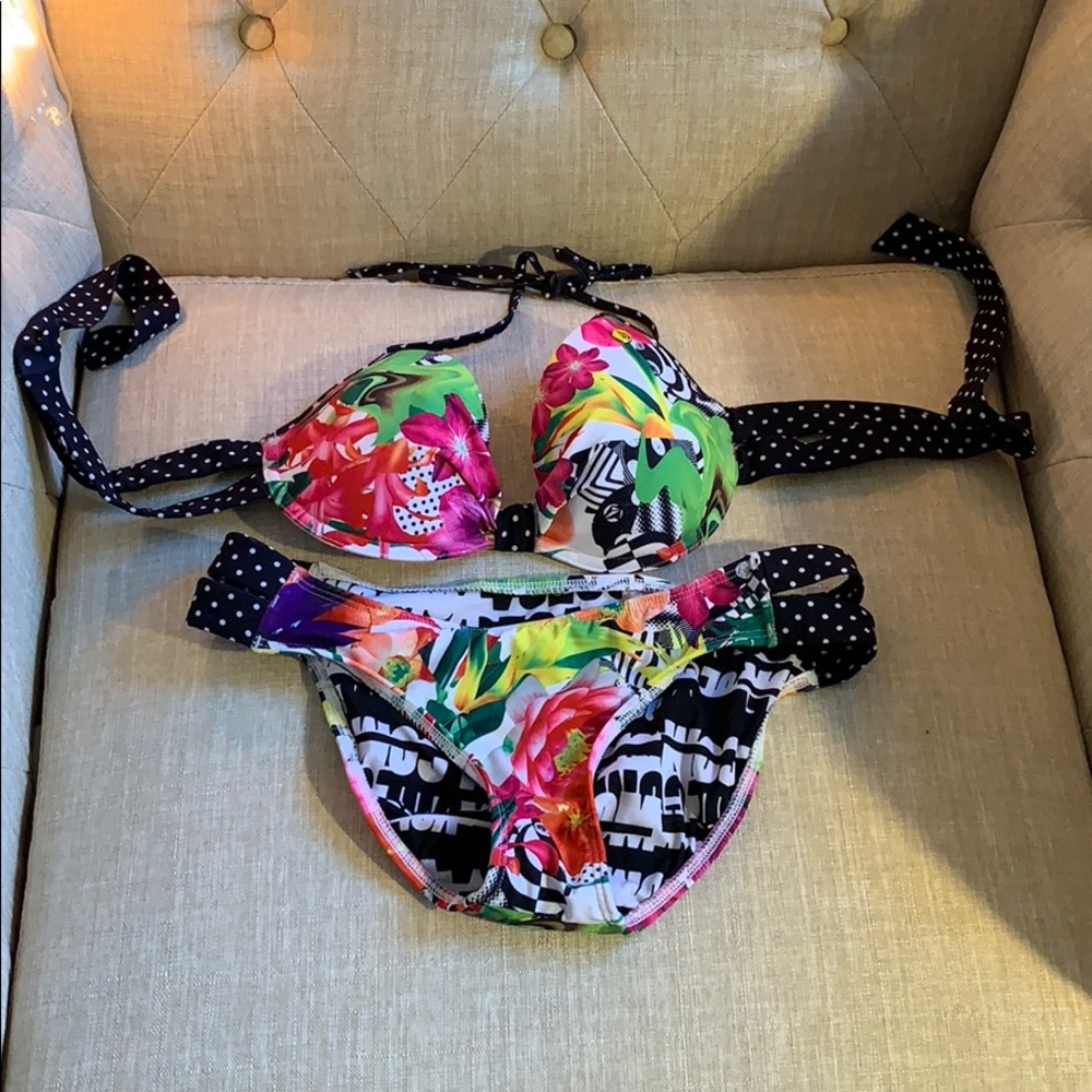 Volcom push-up floral black white polkadot bikini